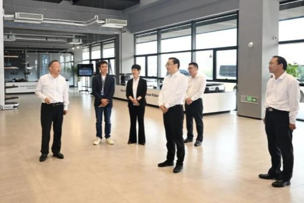 費高云在廬江縣調研